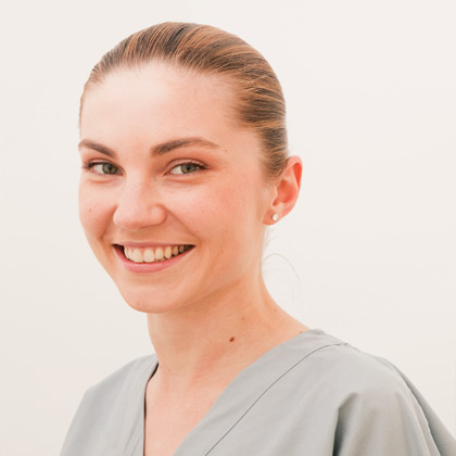 Елена Фридберг, Врач-стоматолог