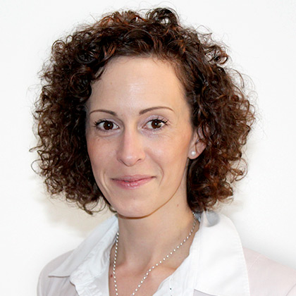 Штефани Вендландт, Менеджмент и расчет